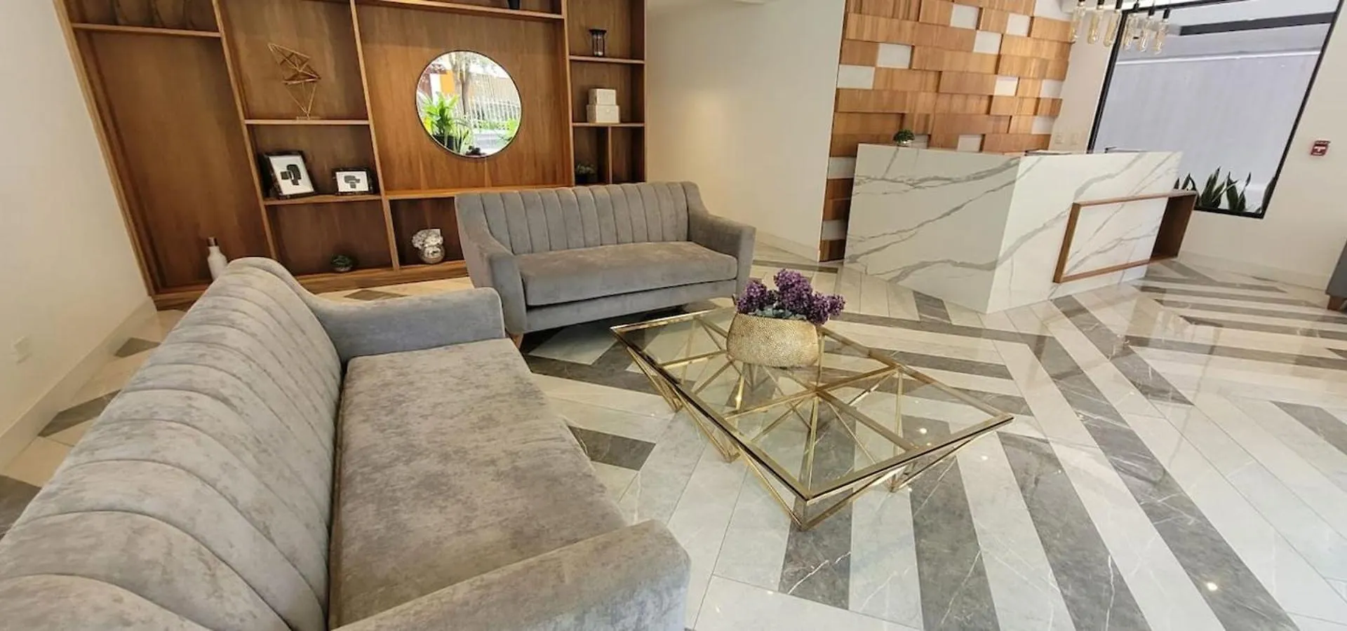 Stylish Suite W Rooftop Jacuzzi Quito Apartment