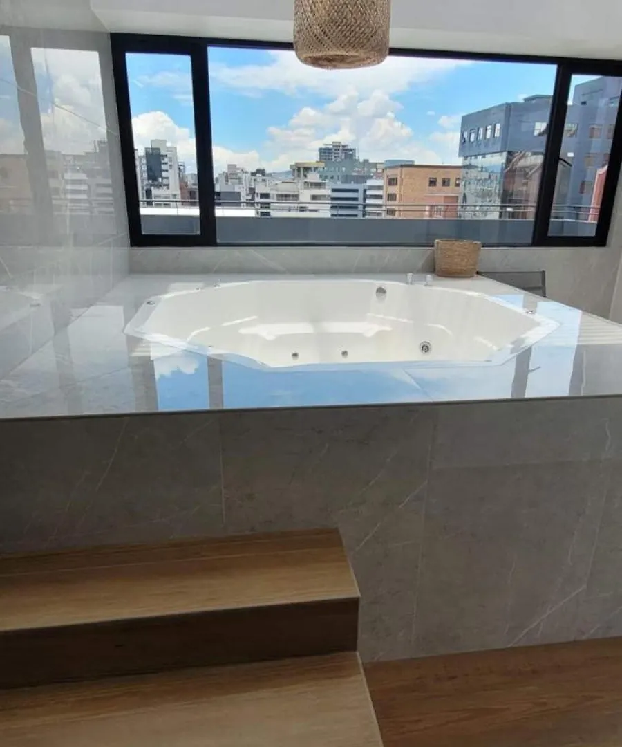 Stylish Suite W Rooftop Jacuzzi Quito 0*,