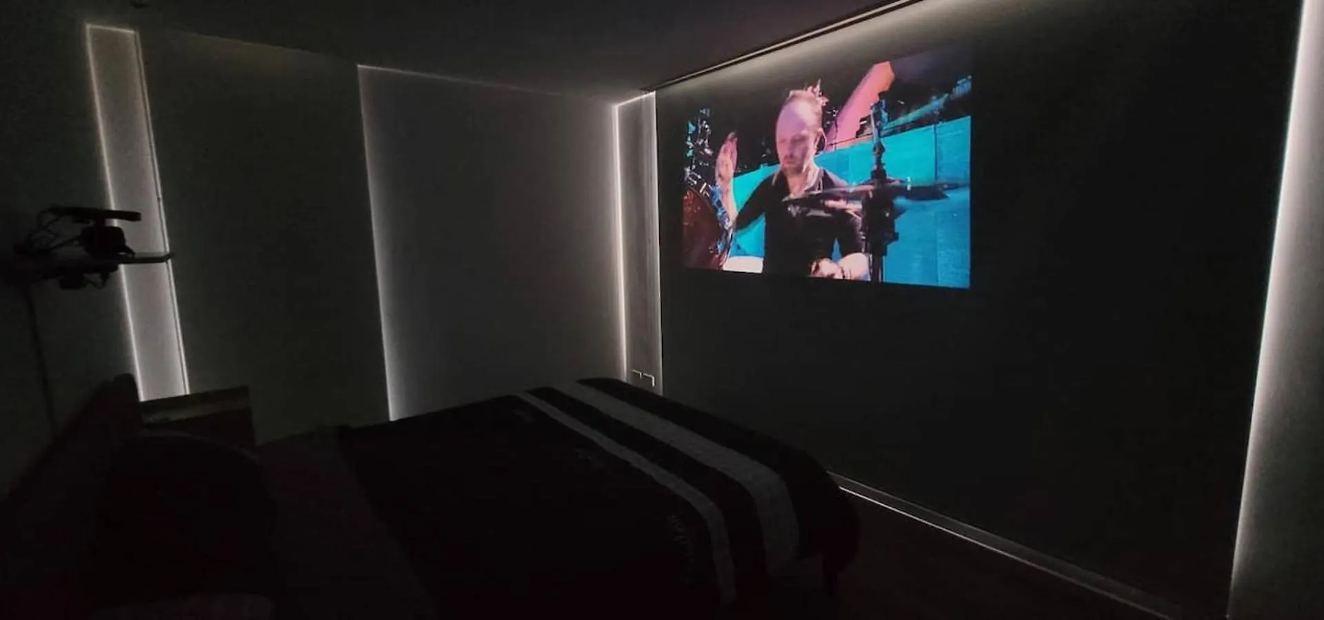 Stylish Suite W Rooftop Jacuzzi Quito Ecuador