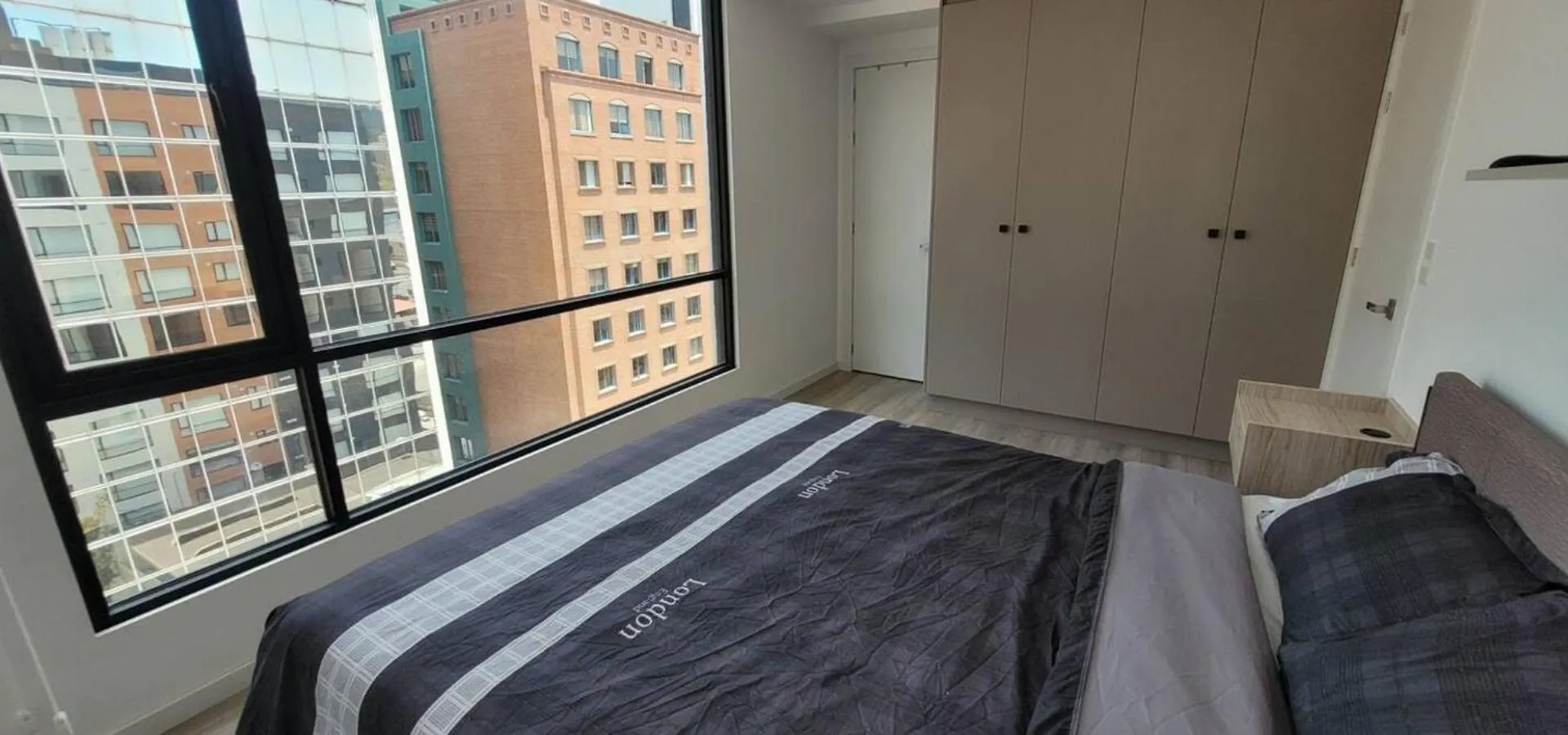 Stylish Suite W Rooftop Jacuzzi Quito Apartment